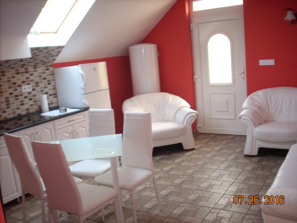 Kelemen Apartmanok Abádszalók 外观 照片